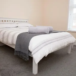 123 Charnwood Road Apartment