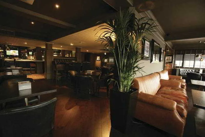 Village Hotel Cardiff Regno Unito